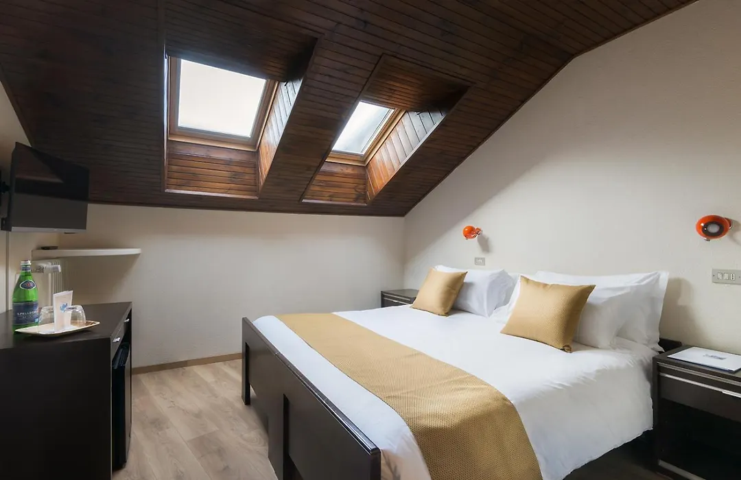 Hotel Mirella-1